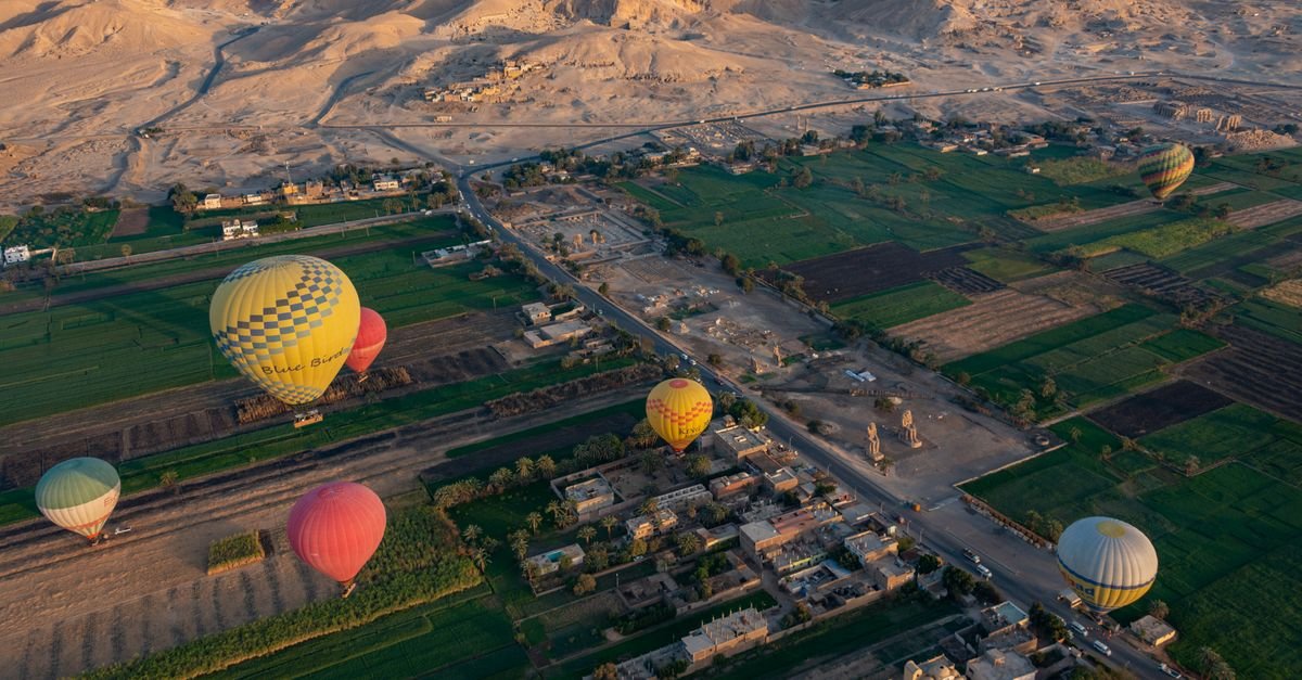Sunrise Hot Air Balloon Ride over Luxor – photo 3